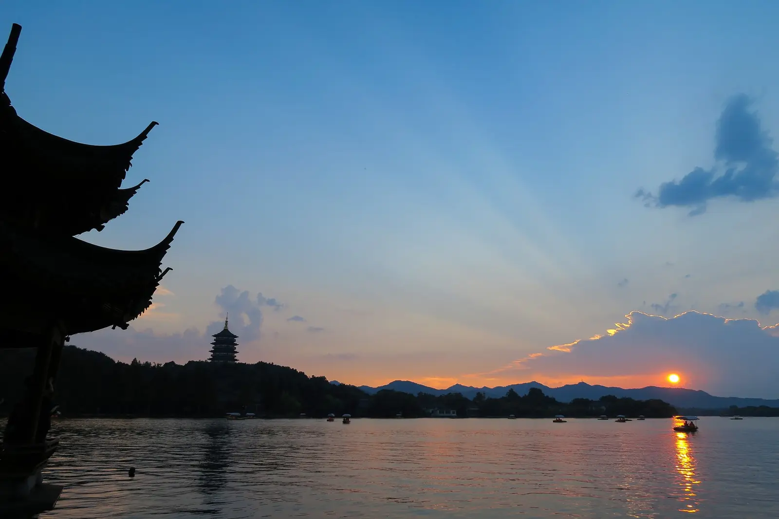 Leifeng Pagoda above West Lake in Hangzhou